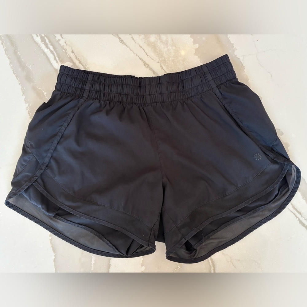 Athleta Women’s Mesh Racer Run Mid Rise 4 in Short